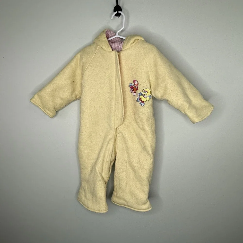 Sesame Street Big Bird Zoey Unisex Baby Winter Bunting Suit 12Mo Yellow Hood EUC